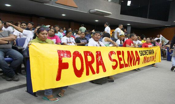 Professores indígenas lotaram a galeria do plenário da Assembleia Legislativa (Foto: Diane Sampaio)