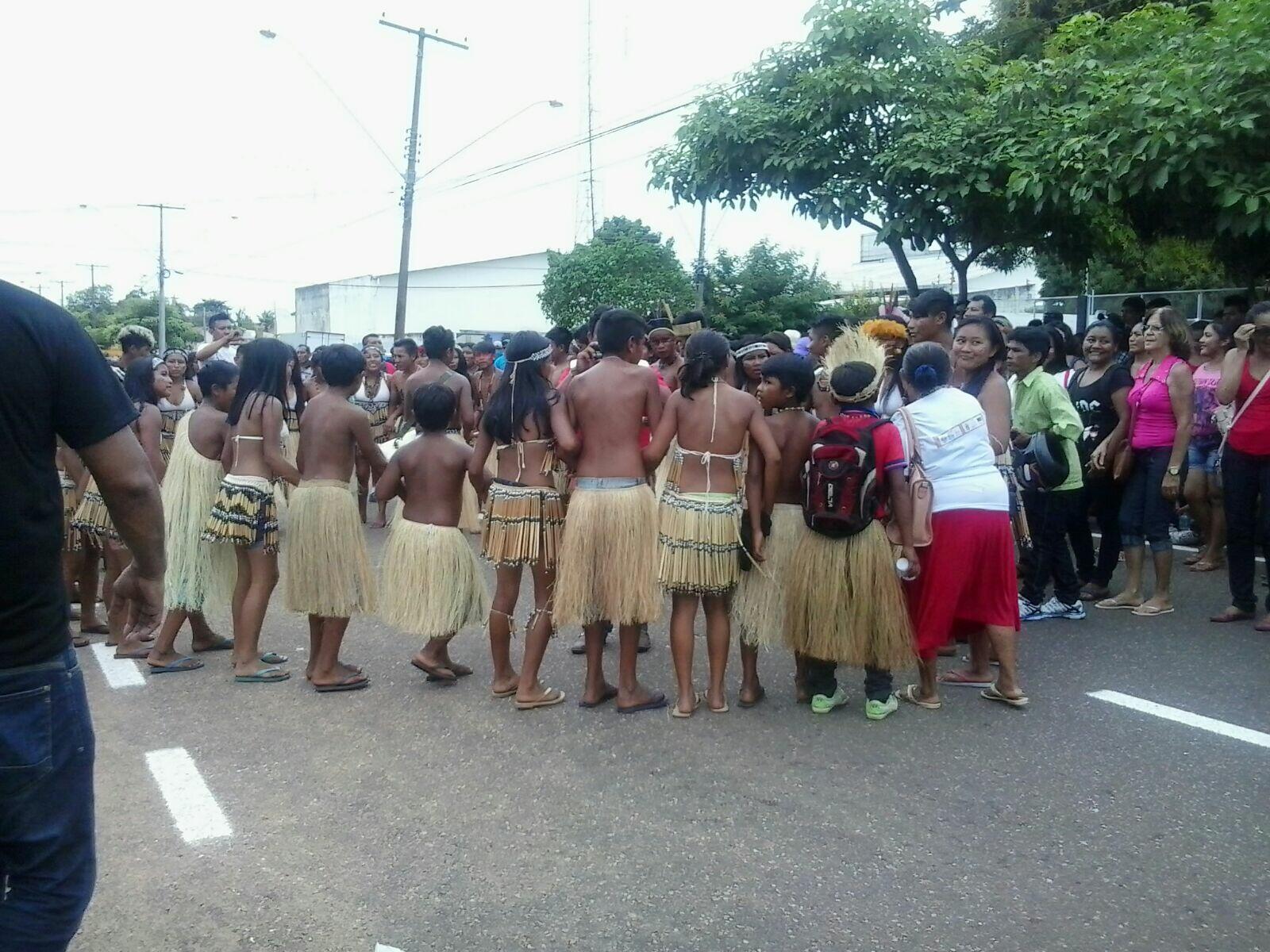 Povos indígenas também estão exigindo melhorias na Educação (Foto: Paola Carvalho)