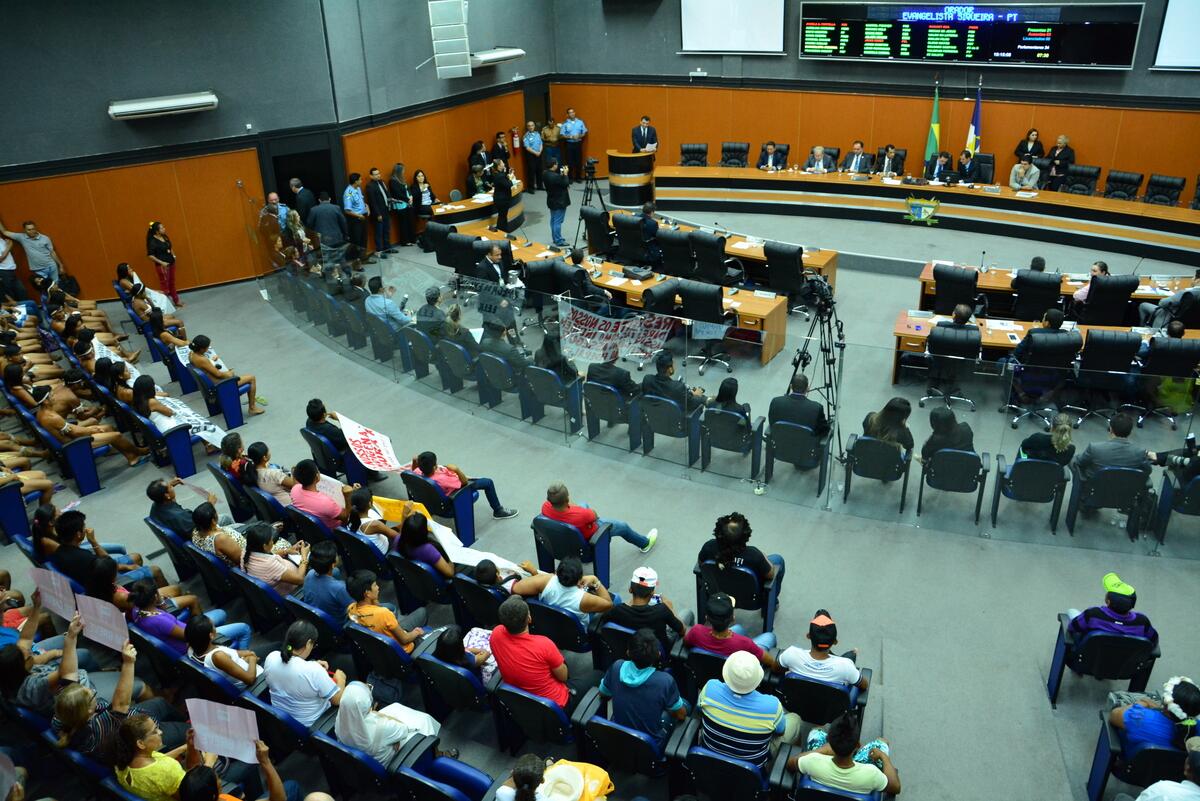 Segundo Renier, a Assembleia não pode incluir despesas no projeto, pois estará incorrendo em um ato de inconstitucionalidade. (Foto: Secom ALE)
