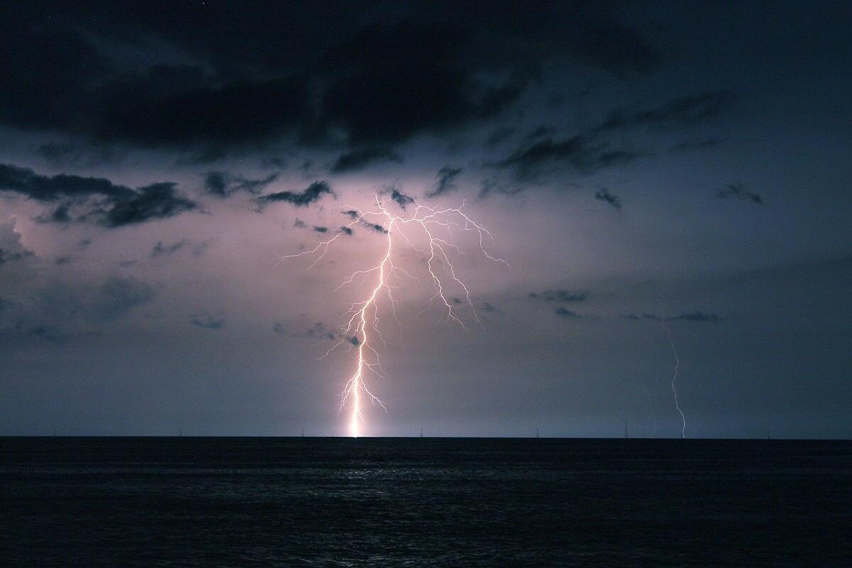 O lago de Maracaibo ganhou um espaço no Guinness por ser o lugar com a maior concentração de raios do mundo (Foto: wikimedia/ruzhugo27)