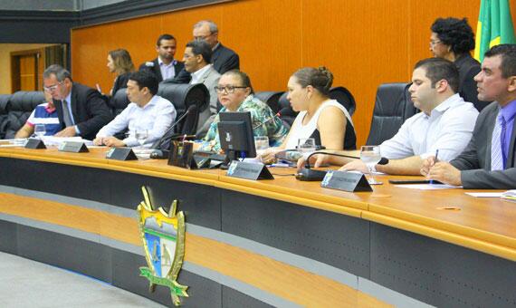 Selma Mulinari compareceu à ALE na tarde de ontem, após adiar a ida por duas vezes (Foto: Diane Sampaio)