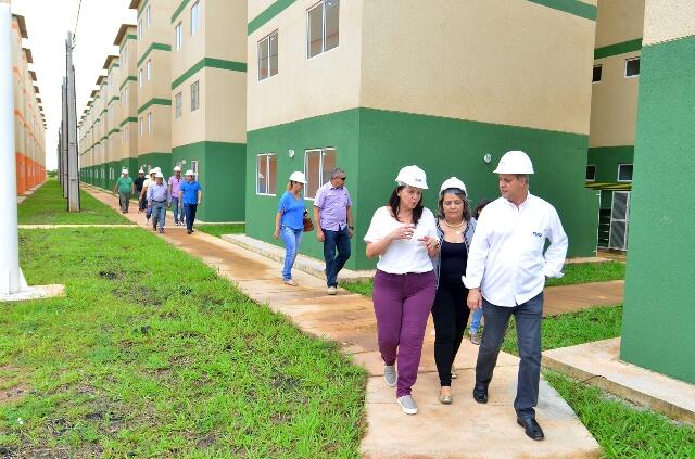 Governadora Suely Campos visitou a construção dos prédios na manhã deste sábado, 22 (Foto: Divulgação/Secom)