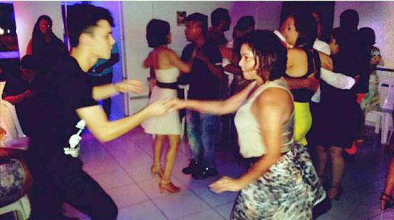 A proposta é fazer da dança um instrumento valioso para quem quer socializar