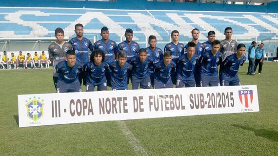 São Raimundo perfilado no estádio da Curuzu, em Belém (Foto: Divulgação)