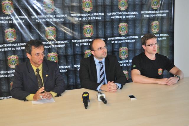 Detalhes da operação foram repassadas à imprensa durante uma coletiva realizada na manhã de hoje, na sede da PF (Foto: Rodrigo Sales)