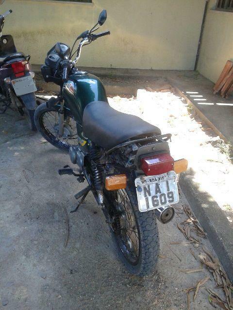 Motocicleta usada para a tentativa de fuga tinha restrição de roubo e furto do veículo (Foto: Divulgação)