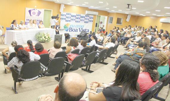 Reativação dos conselhos de proteção à mulher foi um dos temas abordados na conferência (Foto: Diane Sampaio)