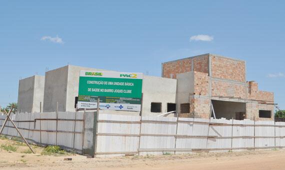 Obras da UBS Jóquei Clube estão paralisadas (Foto: Samara Cordeiro)