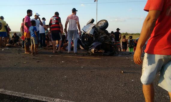 A colisão aconteceu na RR-205, estrada que liga Boa Vista a Alto Alegre, causando quatro mortes (Foto: Divulgação)