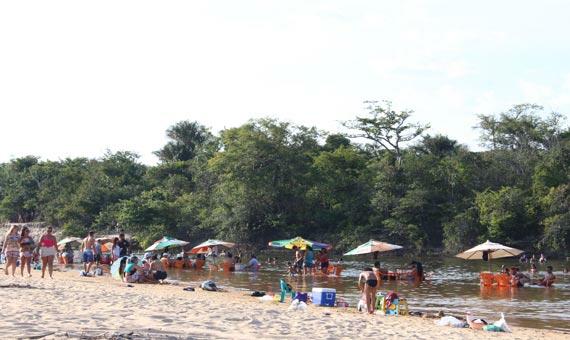 Movimentação nos balneários da Capital foi de tranquilidade durante o feriado de 27 anos do Estado (Foto: Diane Sampaio)