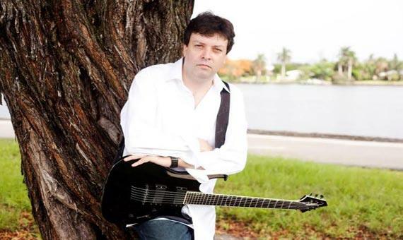 Roger Wolff mora em Houston, Texas (EUA) (Fotos Divulgação)