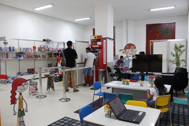 A feira acontece ao lado da Gráfica Rápida até domingo (Foto: Diane Sampaio)
