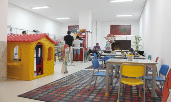 A feira será realizada nesse sábado (10) e domingo (11) com livros a partir de R$ 3,90
