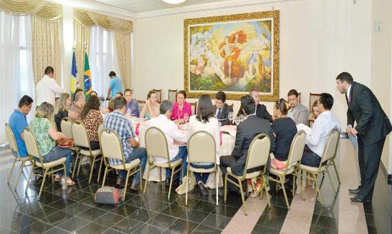 Reunião do governo com os professores na noite de terça-feira definiu alguns acordos (Foto: Divulgação Secom)