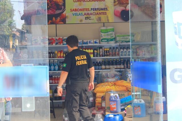Agentes atuando durante operação (Foto: Diane Sampaio)