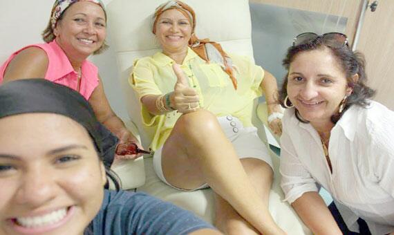 Durante todo o período de tratamento, Cecília Bríglia contou com o apoio da família e de amigos (Foto: Arquivo Pessoal)