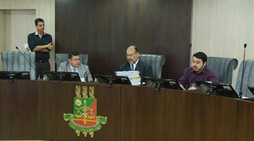 Audiência aconteceu no TJ, com a participação de representantes da Procuradoria e do Ministério Público Estadual