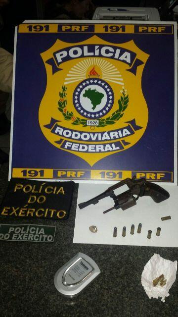 Materiais apreendidos (Foto: Divulgação/PRF)