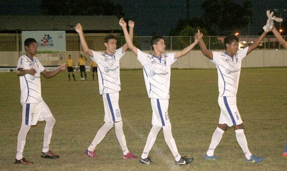 Campeão do primeiro turno, São Raimundo, quer antecipar o título (Foto: Lucas Luckezie)