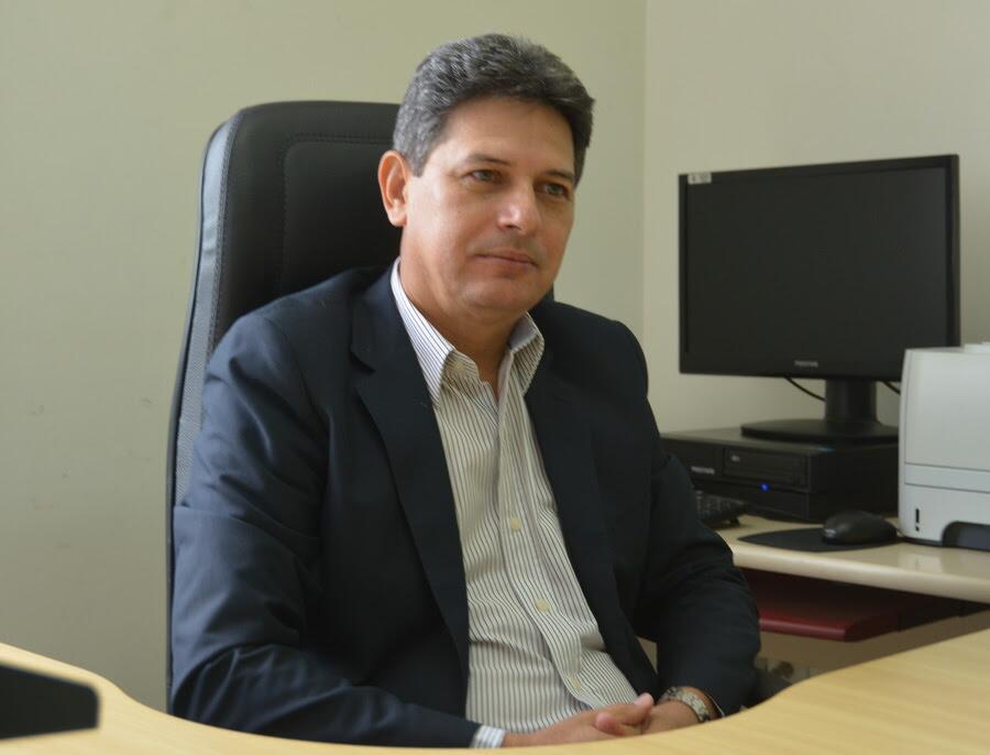 O juiz Parima Dias Veras, titular da Vara da Infância e Juventude (Foto: Divulgação/TJRR)