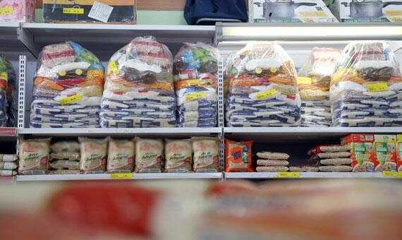 Cesta básica custava R$ 112,00 em junho e passou para R$ 86,00 em novembro (Foto: Antônio Diniz)