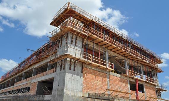 Depois de construção concluída, nova unidade precisa ser estruturada com equipamentos (Foto: Samara Cordeiro)