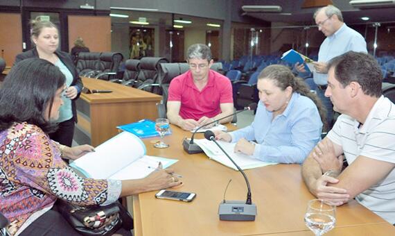 Deputados que integram a CCJ se reuniram na manhã de ontem para analisar veto (Foto: Hisraufre Emiliano/ SupCom ALE-RR)