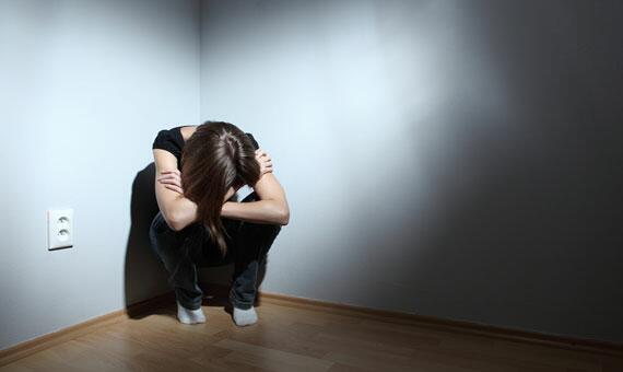 Especialistas apontam que transtornos mentais, como depressão, têm se apresentado cada vez mais cedo. (Foto: Divulgação)