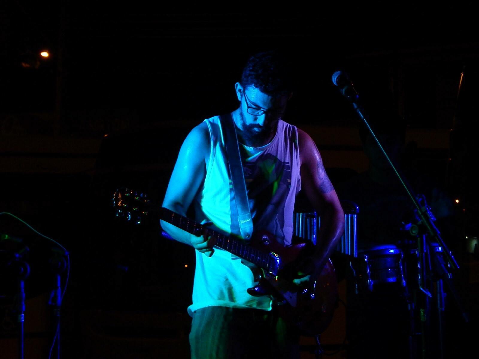 Um dos destaques de hoje, 12, é o músico Victor Pium (Foto: Marcus Miranda)