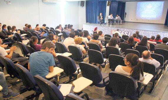 Seminário serviu para conhecer o teor do projeto de lei discutir possíveis alterações (Foto: Diane Sampaio)