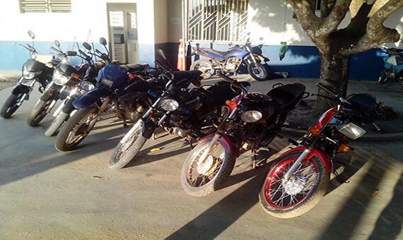 Durante a operação, policiais da 2º Cipm apreenderam sete motocicletas em situação irregular (Foto: Divulgação)