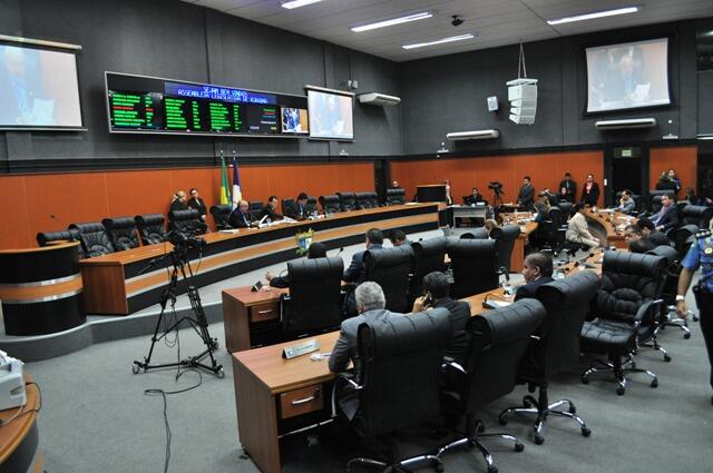 Apreciação do reletório deve acontecer novamente amanhã
