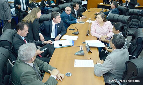 Sessão de ontem da Assembleia Legislativa foi marcada por polêmicas (Foto: Charles Wellington/SupCom-ALE)