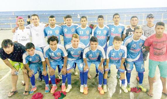 Em jogo de nove gols, o Airton/Casarão derrotou o River Play por 6 a 3 (Foto: Divulgação)