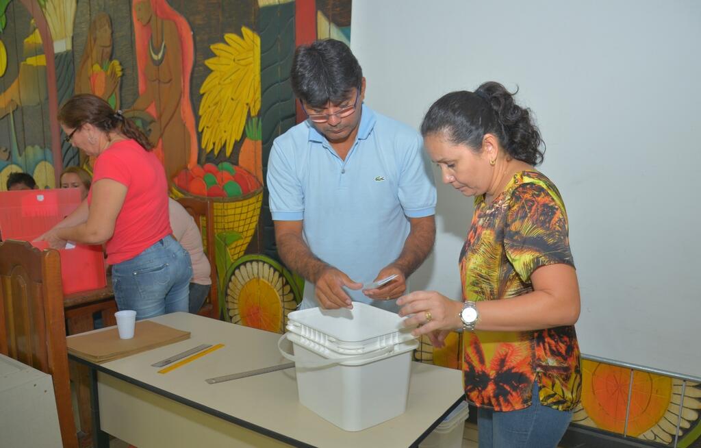Foram disponibilizadas 40 barracas na Praça de Alimentação e 200 tendas que ficarão em toda a extensão do parque de exposições (Foto: Raimundo Lima)