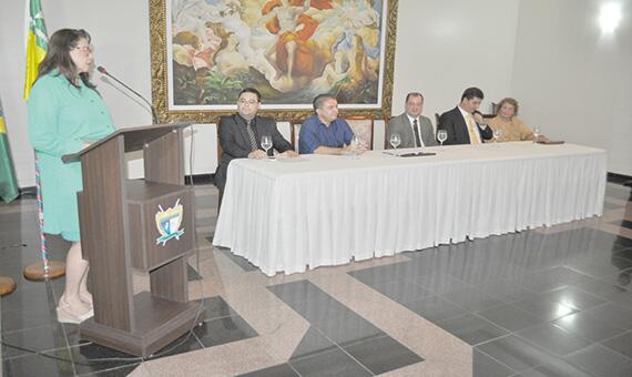 Posse ocorreu na tarde de ontem, em cerimônia no Salão Nobre do Palácio Senador Hélio Campos (Foto: Rodrigo Sales)