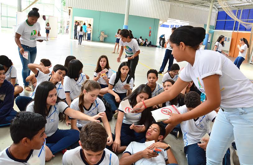A atividade teve início em uma escola particular. A partir de segunda-feira (14) as visitas serão nas escolas da rede municipal