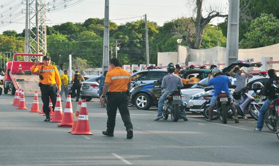 Blitze serão intensificadas, neste fim de ano, para reprimir embriaguez no trânsito (Foto: Rodrigo Sales)