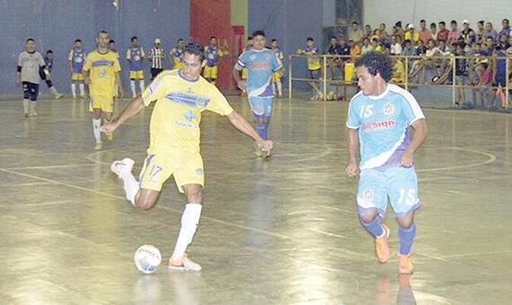 Jogo vale o título estadual e a vaga na Taça Brasil de 2016 (Foto: Reynesson Damasceno/FRFS)