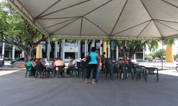 Com entendimento entre Seed e Sinter, paralisação marcada para ontem não chegou a ocorrer (Foto: Diane Sampaio)