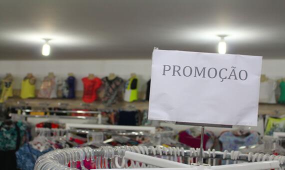 Setor de vestuário acredita em recuperação nas vendas antes do Natal (Foto: Diane Sampaio)