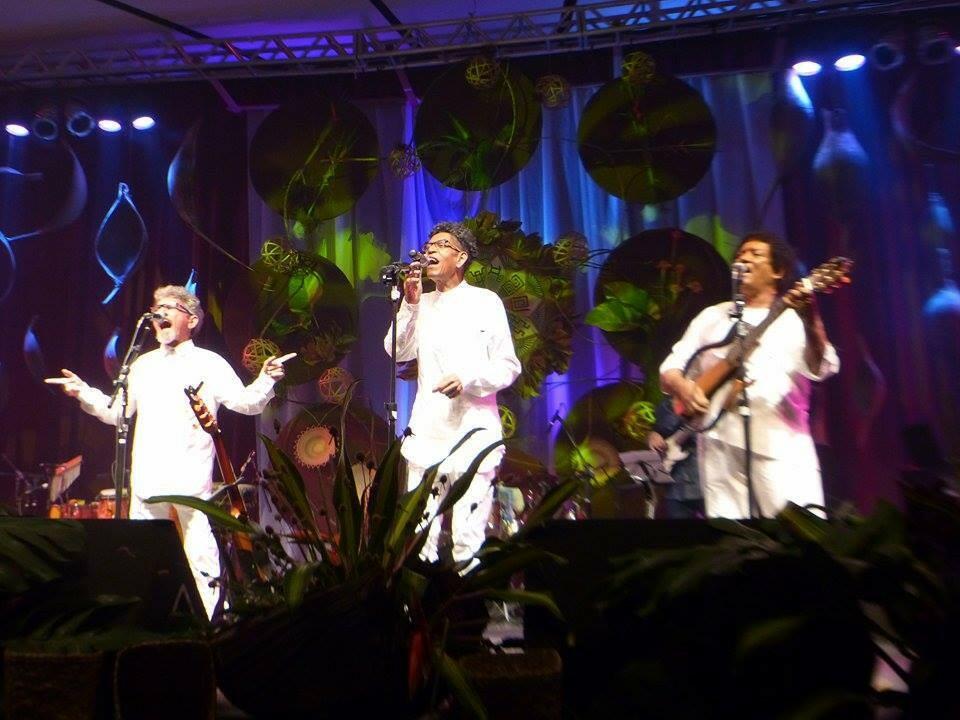 Álbum foi gravado ao vivo em novembro do ano passado, durante show de comemoração de 30 anos do movimento (Foto: Divulgação)