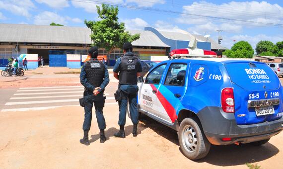 Escolas onde há alto índice de violência foram escolhidas para implantação do Ensino Básico Militar (Foto: Rodrigo Sales)