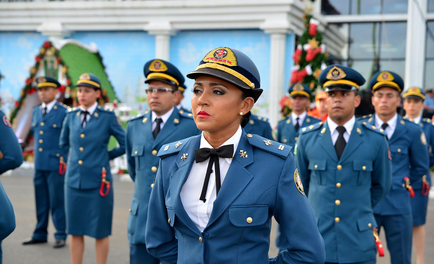 Além dos cadetes promovidos em Roraima, outros 15 do Amapá foram formados pelo Corpo de Bombeiros (Foto: Fernando Oliveira)