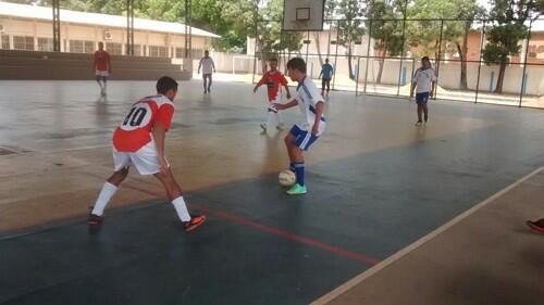 Os jogos serão realizados a partir das 14 horas, no ginásio da escola Tancredo Neves, na zona Oeste