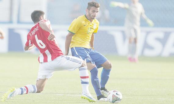 O volante, Thiago Maia, durante jogo da seleção brasileira contra o Paraguai, pelo Campeonato Sul-Americano Sub-20 de 2015 (Foto: Rafael Ribeiro/CBF)