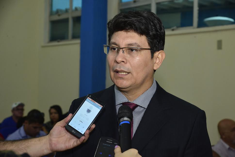 Presidente da Caer, Danque Esbell: "Com o aplicativo instalado no celular o usuário pode de forma bem simples fazer a sua demanda, sem precisar se deslocar até a companhia".