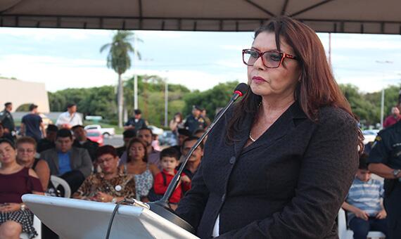 Governadora Suely Campos, ontem, durante solenidade de formatura da PM (Foto: Diane Sampaio)