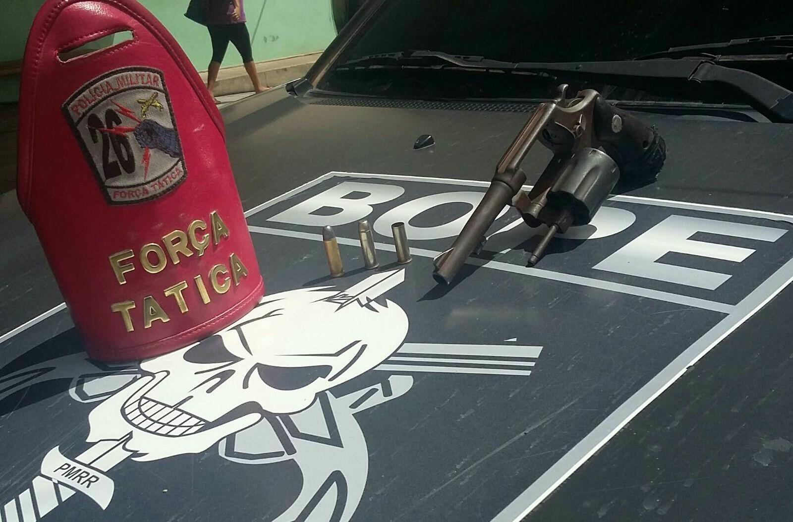 Arma apreendida pela Força Tática (Foto: Divulgação)