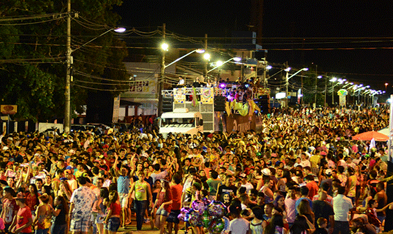 Este é o terceiro ano que a Prefeitura realiza o Carnaval com blocos de rua (Foto: Eduardo Andrade)